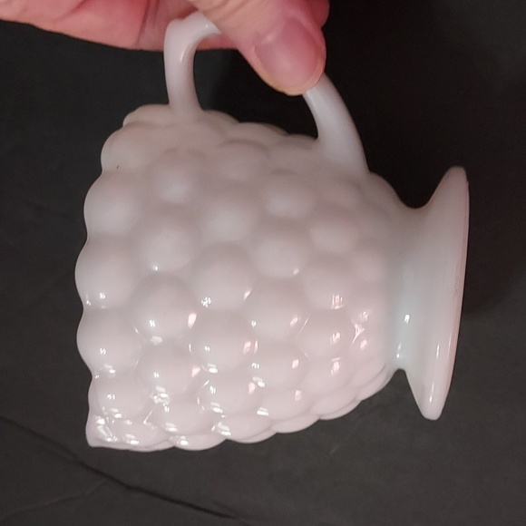 Milk Glass Creamer Pattern Bubbles EUC - Picture 2 of 7